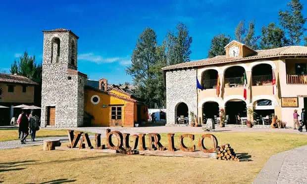 Val'Quirico, Puebla: medieval-style buildings in Central Mexico? (video) -