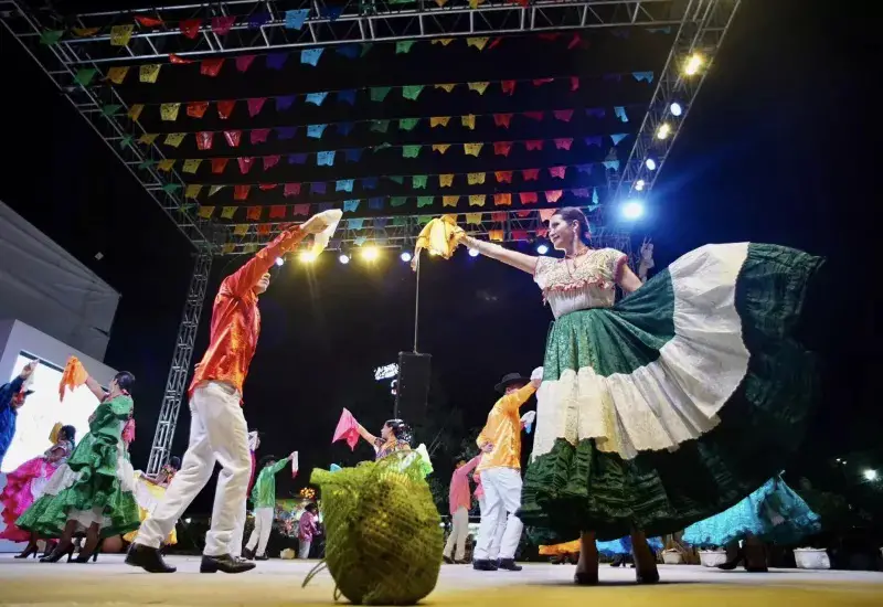 They celebrate the First Guelaguetza del Mar in Puerto Escondido, Oaxaca