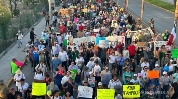 Over 1,000 March in La Laguna to Protect Water Aquifer and Reject Fermachem Plant