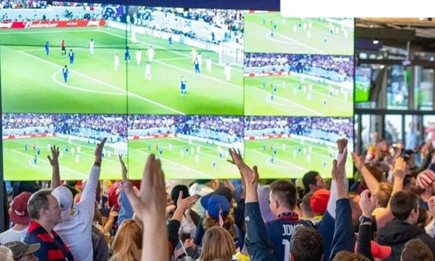 Can restaurants in San Miguel de Allende broadcast the World Cup matches?